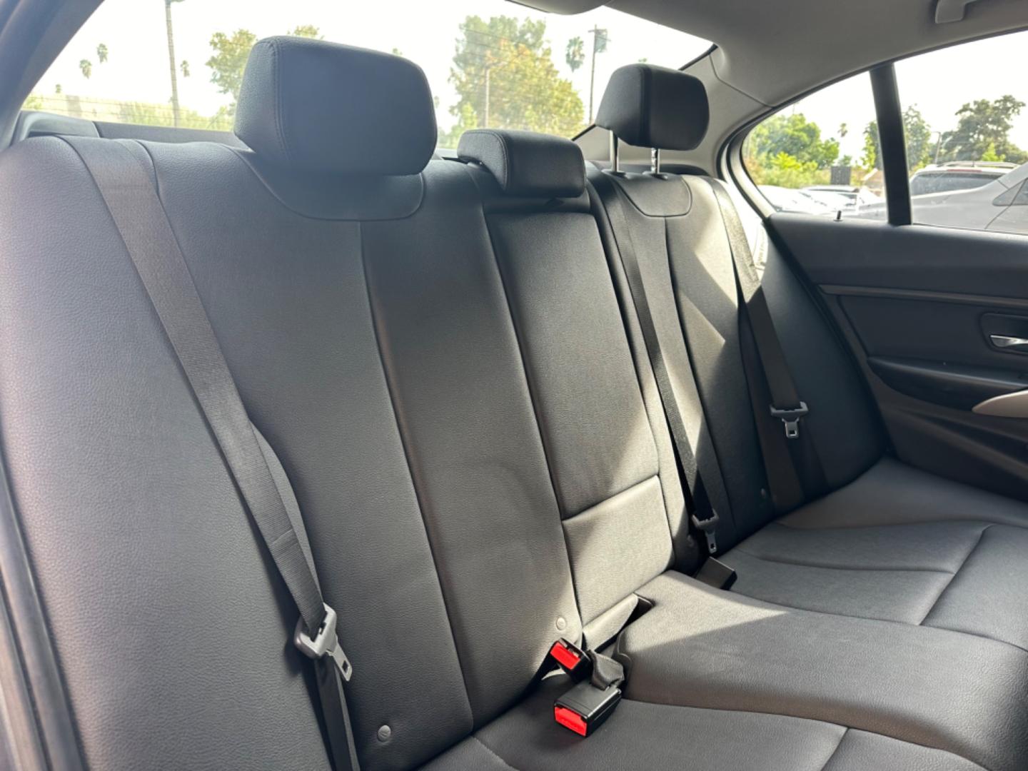 2014 Gray /Black BMW 3-Series 320i xDrive (WBA3C3C57EP) with an 2.0L L4 DOHC 16V engine, Automatic transmission, located at 30 S. Berkeley Avenue, Pasadena, CA, 91107, (626) 248-7567, 34.145447, -118.109398 - Navigation! Back-up camera! 2014 BMW 3-Series 320i xDrive - The Ideal Choice in Pasadena, CA Looking for top-tier BHPH cars in Pasadena, CA? Look no further than the 2014 BMW 3-Series 320i xDrive. As a reputable BHPH dealer in Los Angeles, CA, we take pride in offering some of the finest pre-own - Photo#12